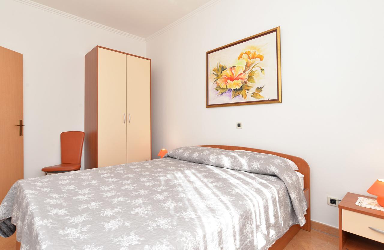 Apartment Ljiljana 1553 Novigrad Istria Exterior foto